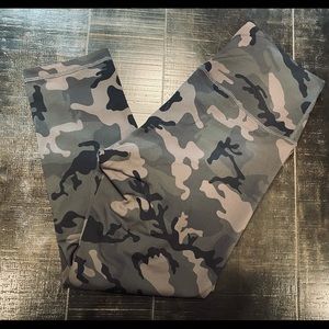 Zyia Forest Camo Leggings
